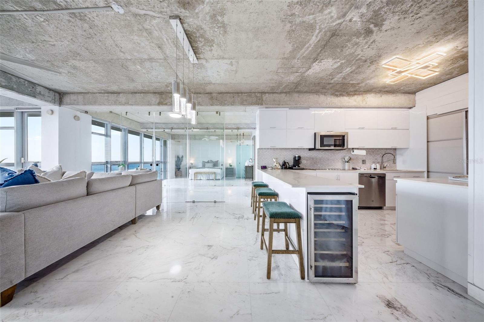 ATLANTIS CONDOMINIUM - Residential