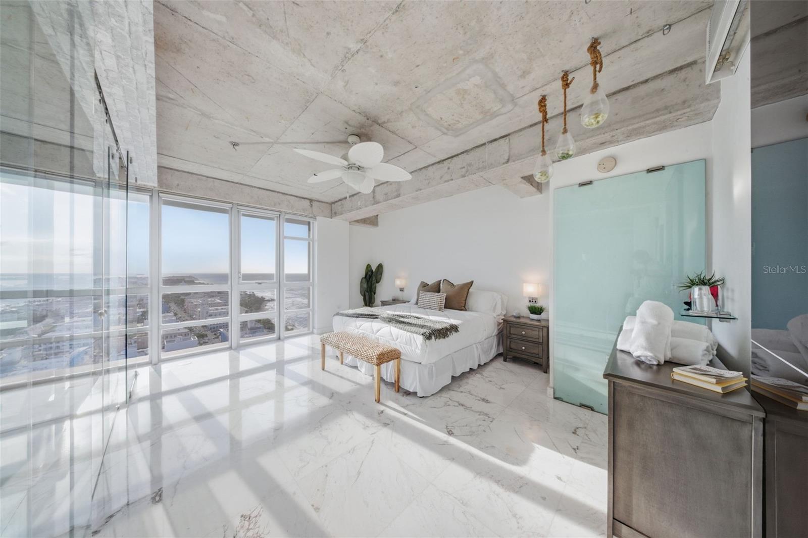 ATLANTIS CONDOMINIUM - Residential