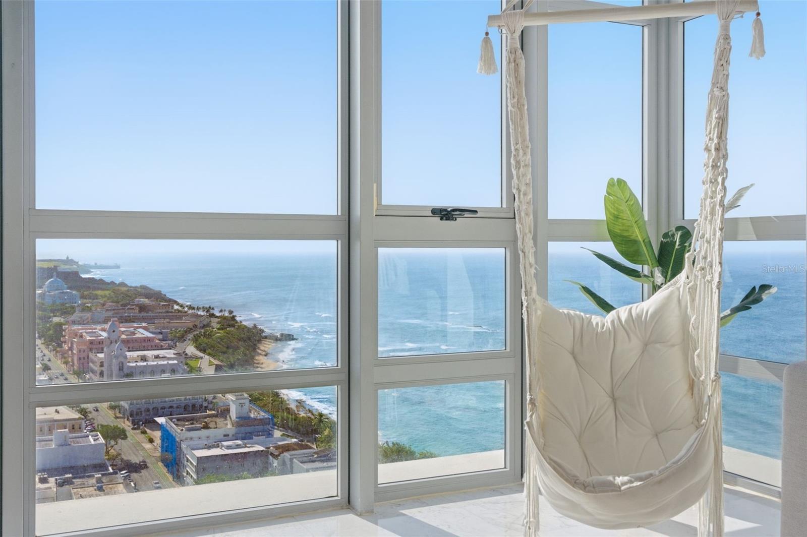 404 AVENIDA DE LA CONSTITUCIÓN PH 2408