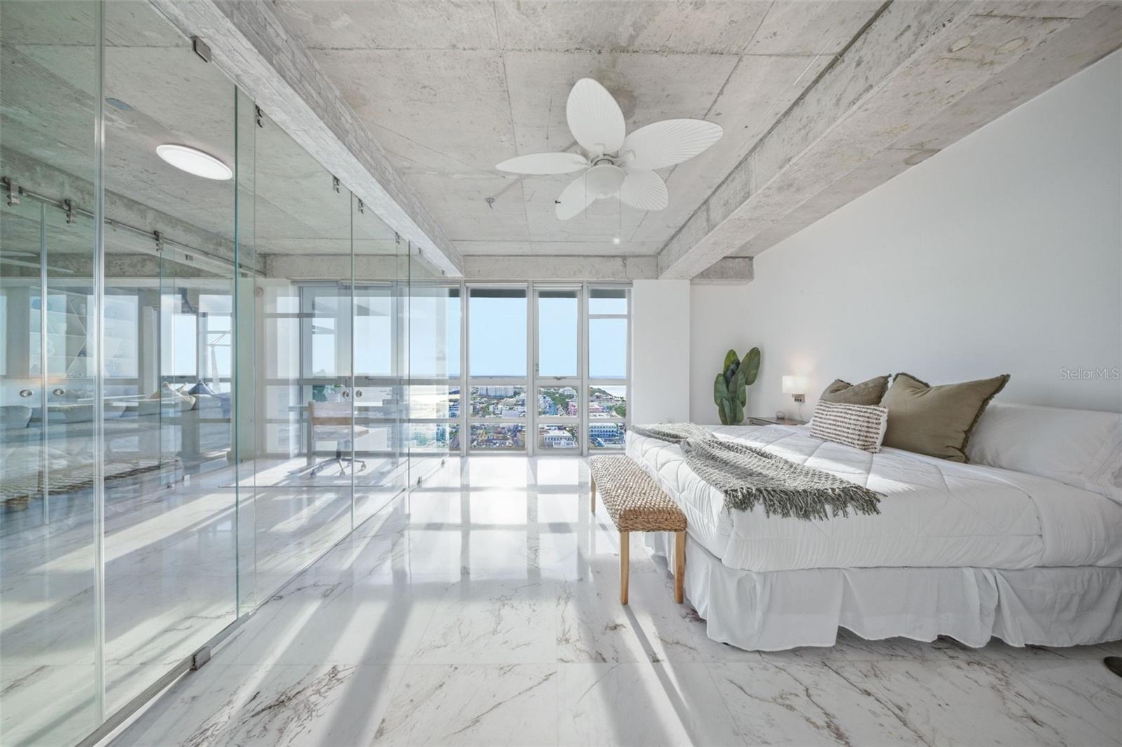 ATLANTIS CONDOMINIUM - Residential