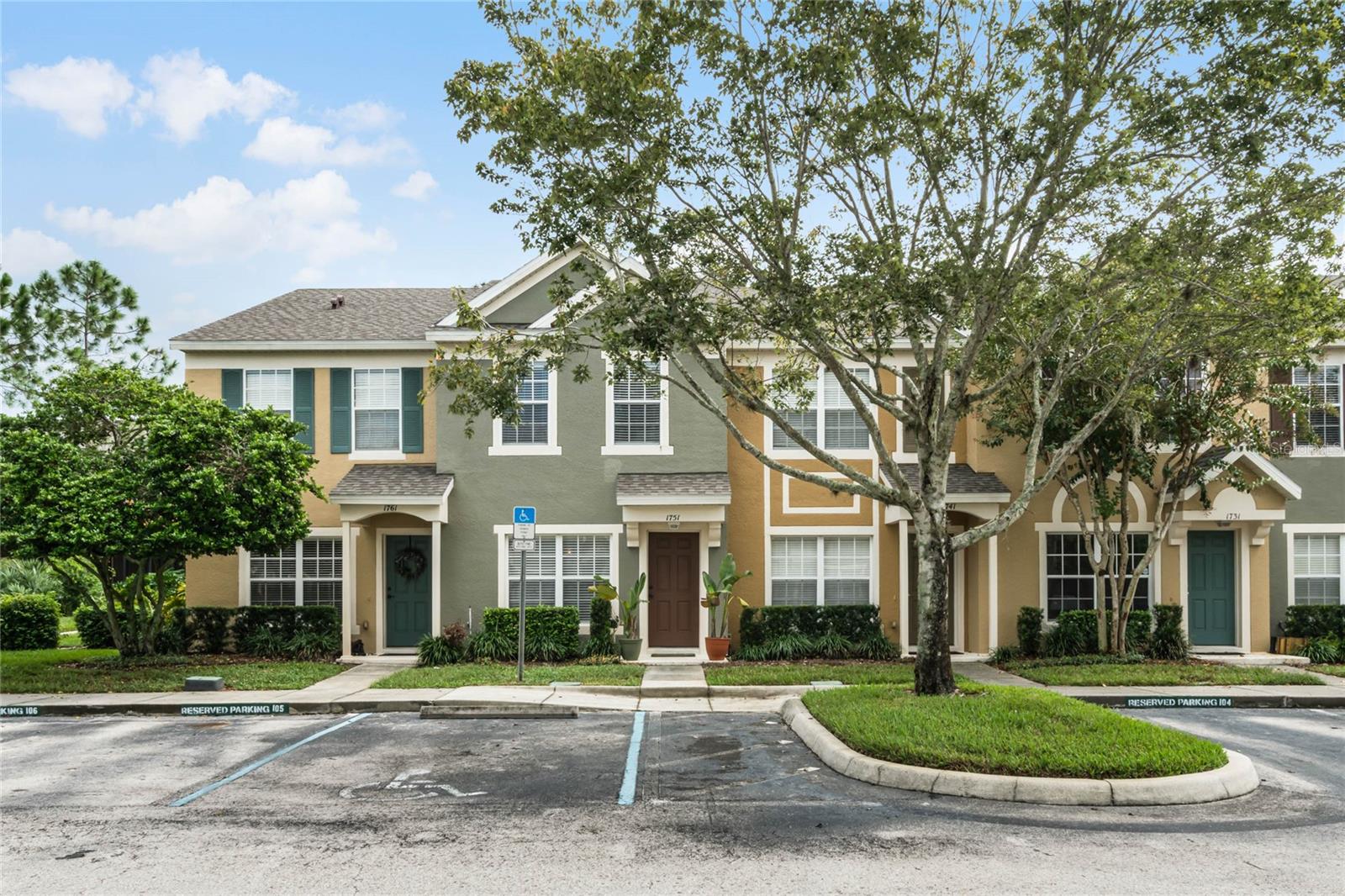 REGENCY OAKS UNIT ONE - Residential