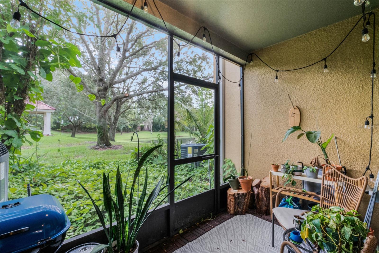 REGENCY OAKS UNIT ONE - Residential