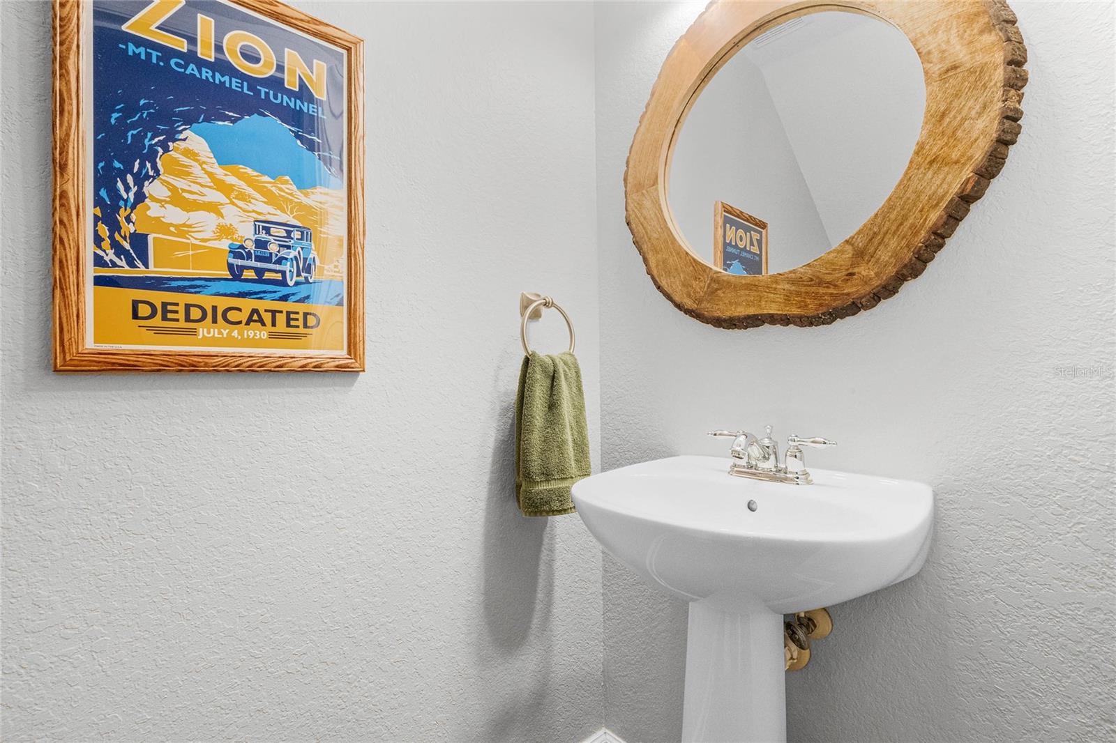 REGENCY OAKS UNIT ONE - Residential