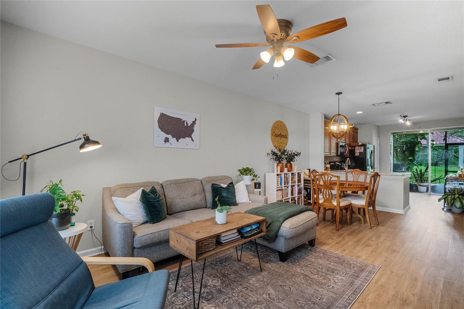 REGENCY OAKS UNIT ONE - Residential