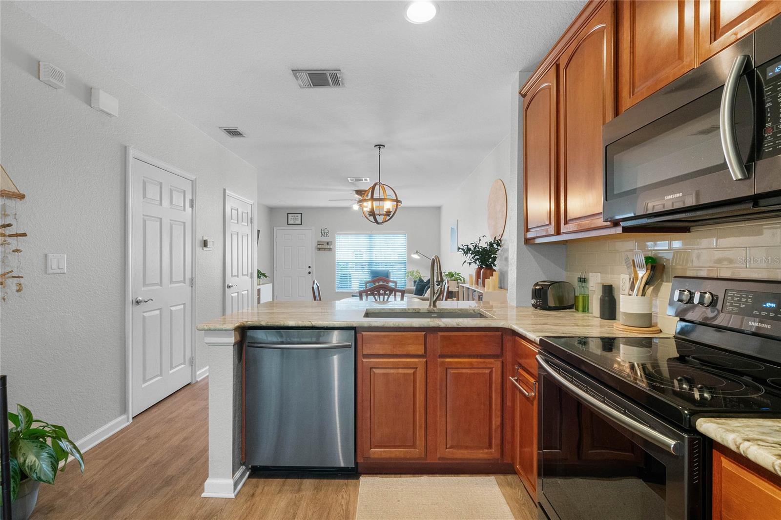 REGENCY OAKS UNIT ONE - Residential