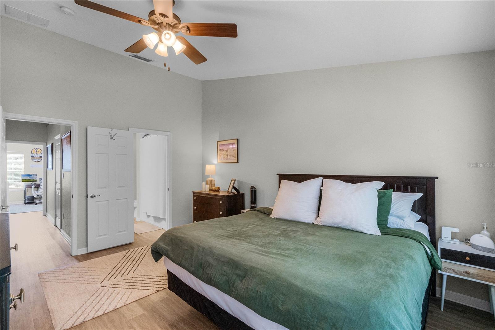 REGENCY OAKS UNIT ONE - Residential