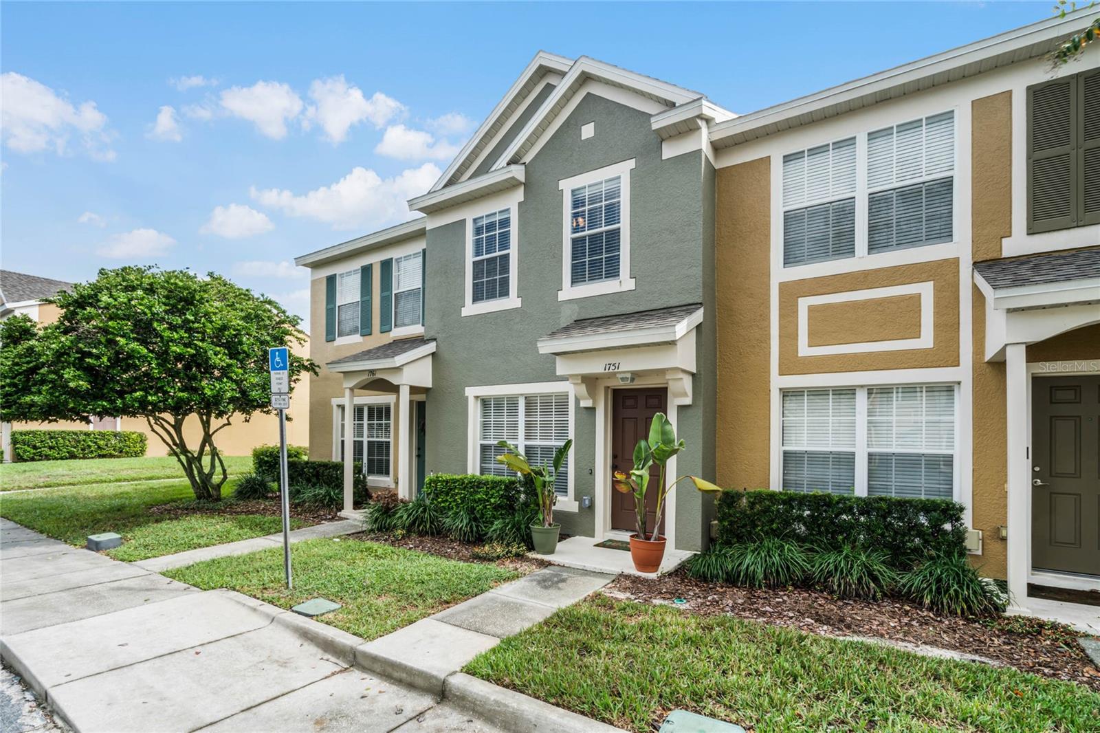REGENCY OAKS UNIT ONE - Residential