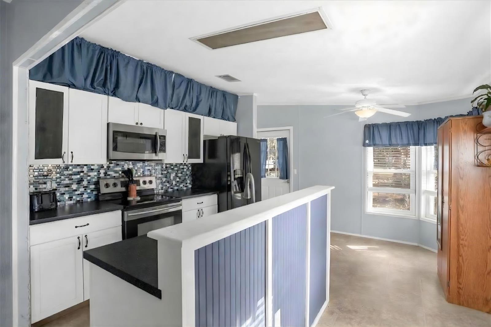 40212 GRAYS AIRPORT ROAD