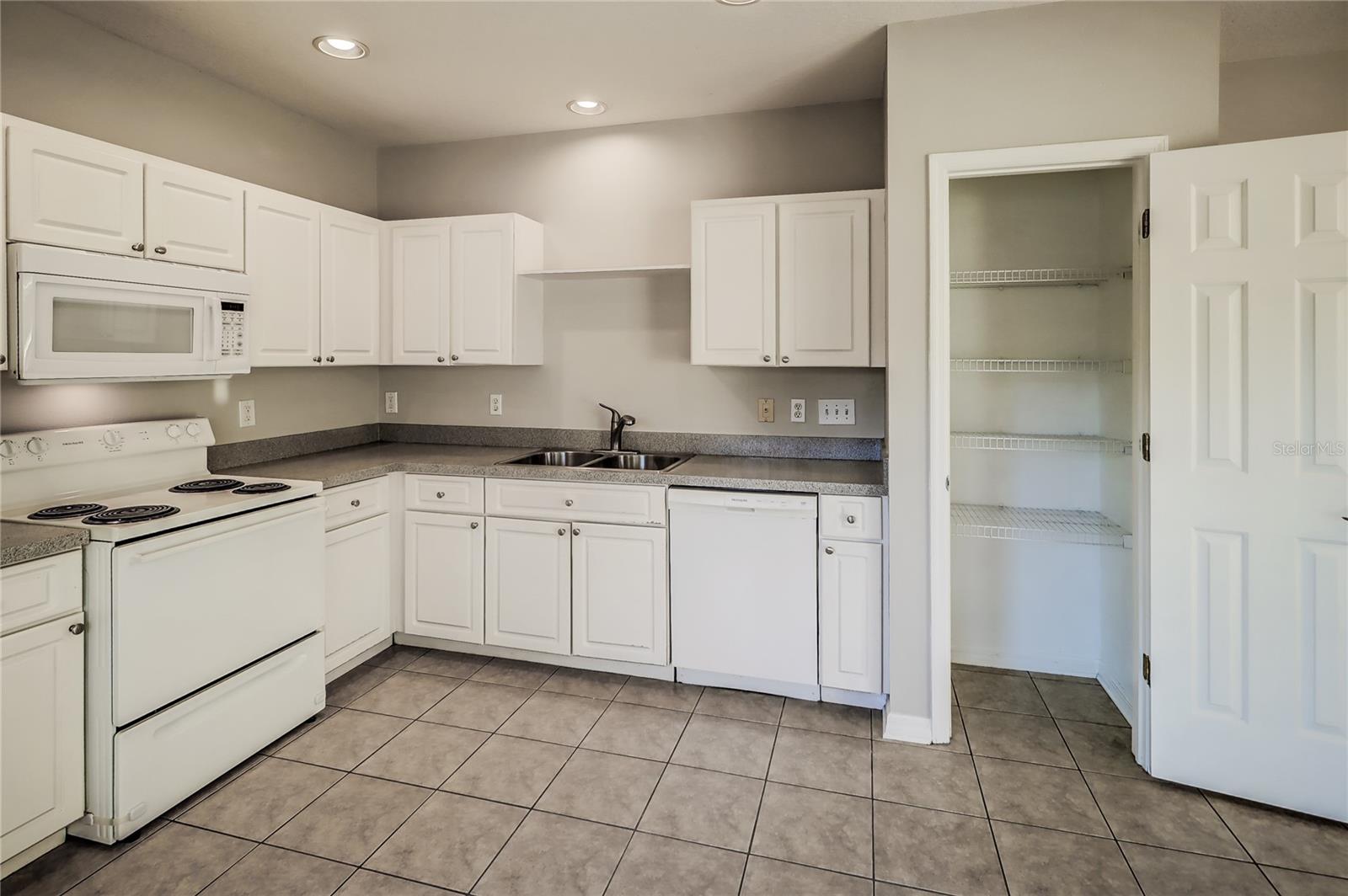 SOMERSET TR E - Residential