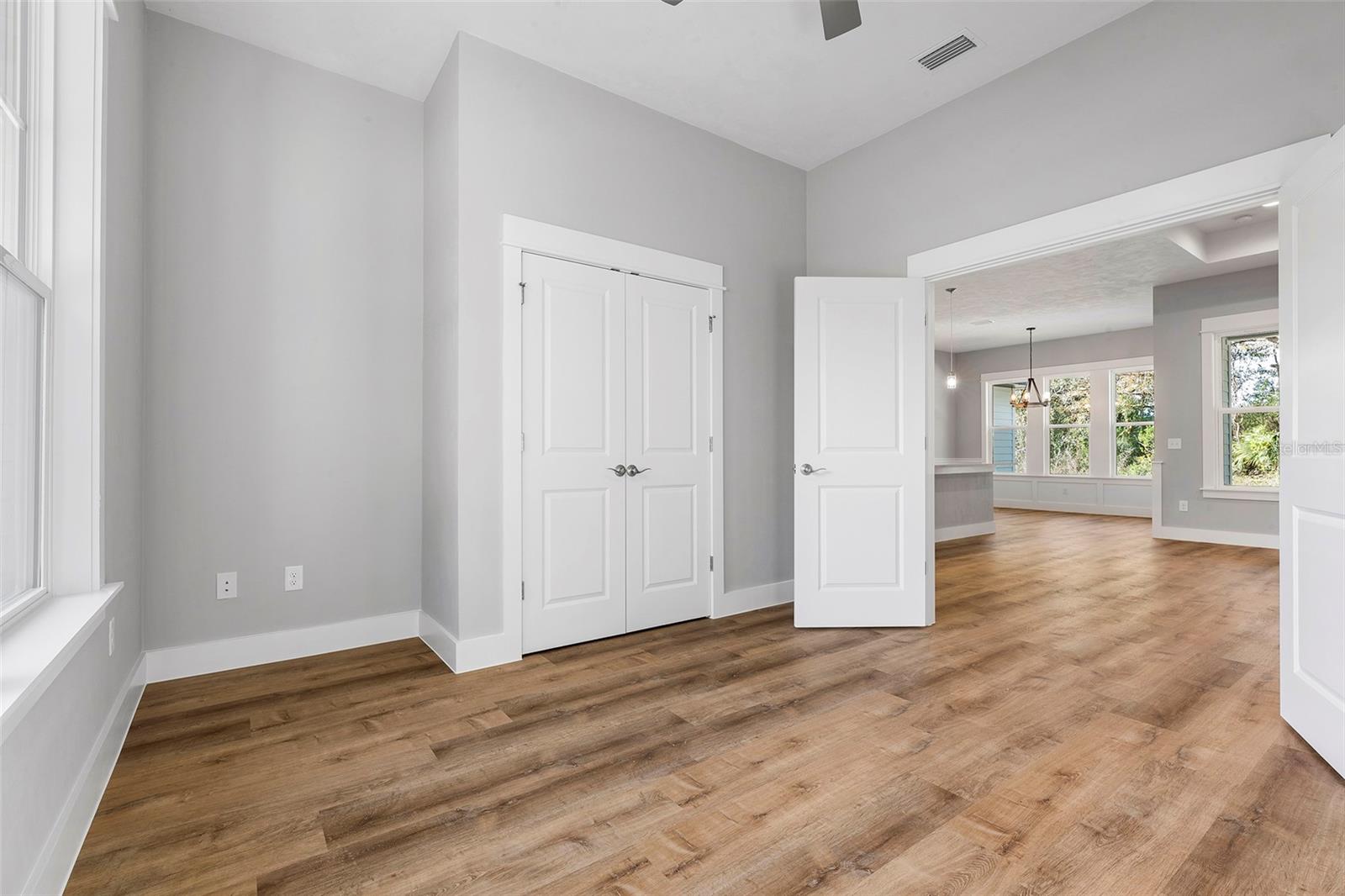 KIMBERLY OAKS - Residential