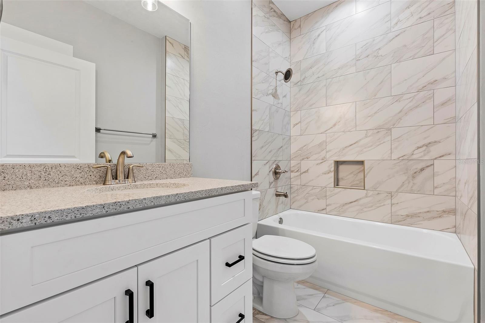 KIMBERLY OAKS - Residential