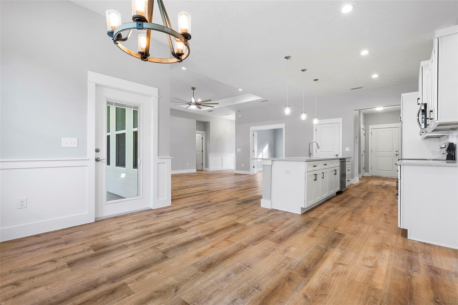 KIMBERLY OAKS - Residential