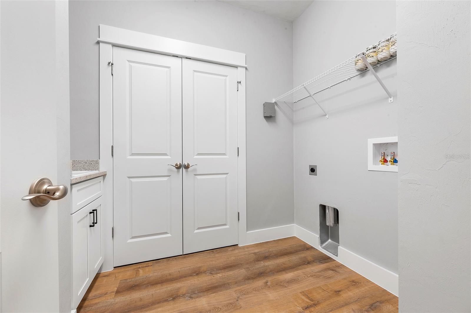 KIMBERLY OAKS - Residential