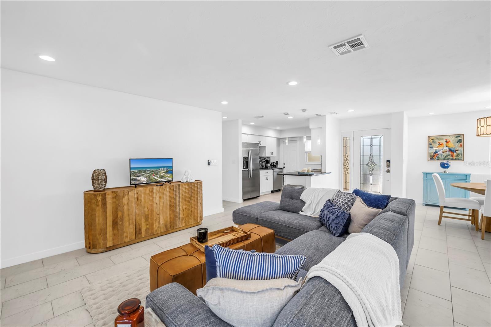 WHISPERING SANDS SEC 5 - Residential