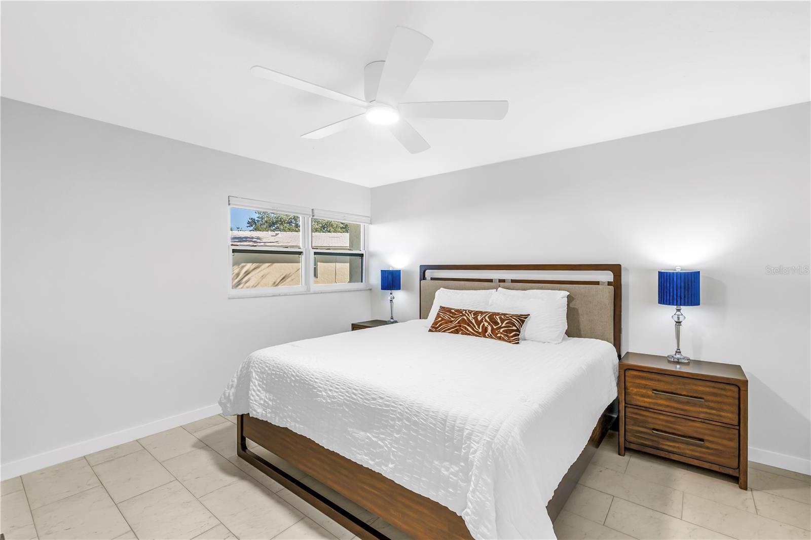 WHISPERING SANDS SEC 5 - Residential