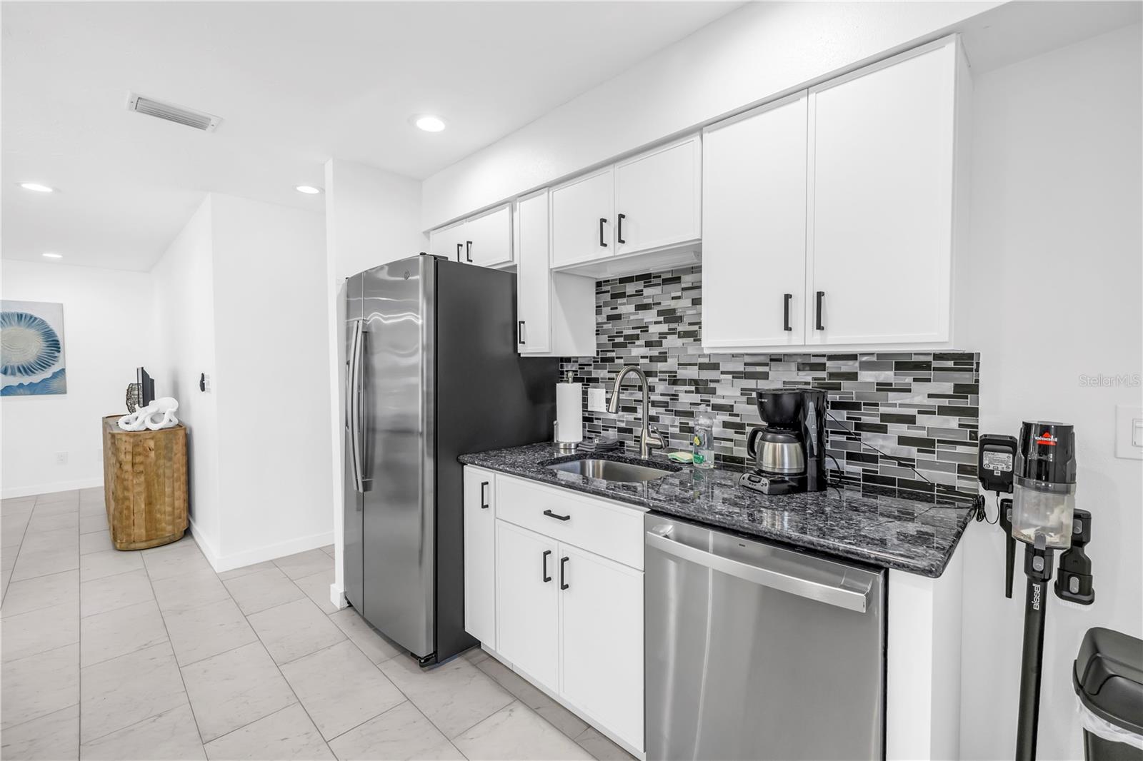 WHISPERING SANDS SEC 5 - Residential