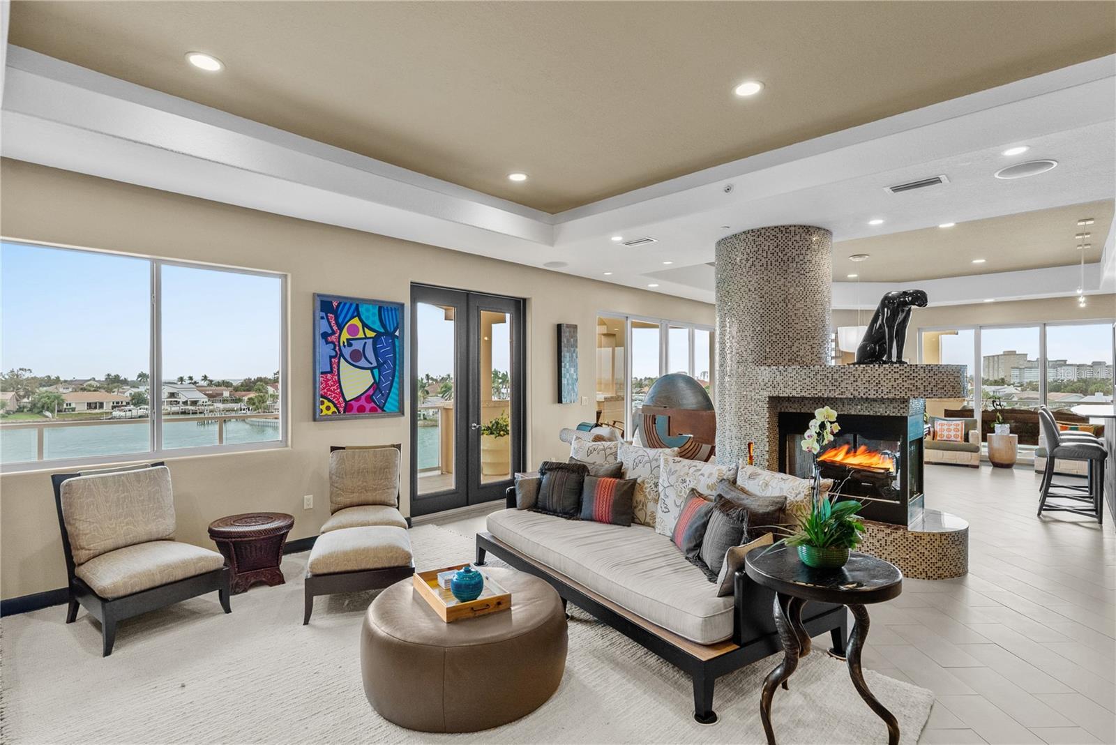 POINTE AT MARINA BAY CONDO THE - Residential