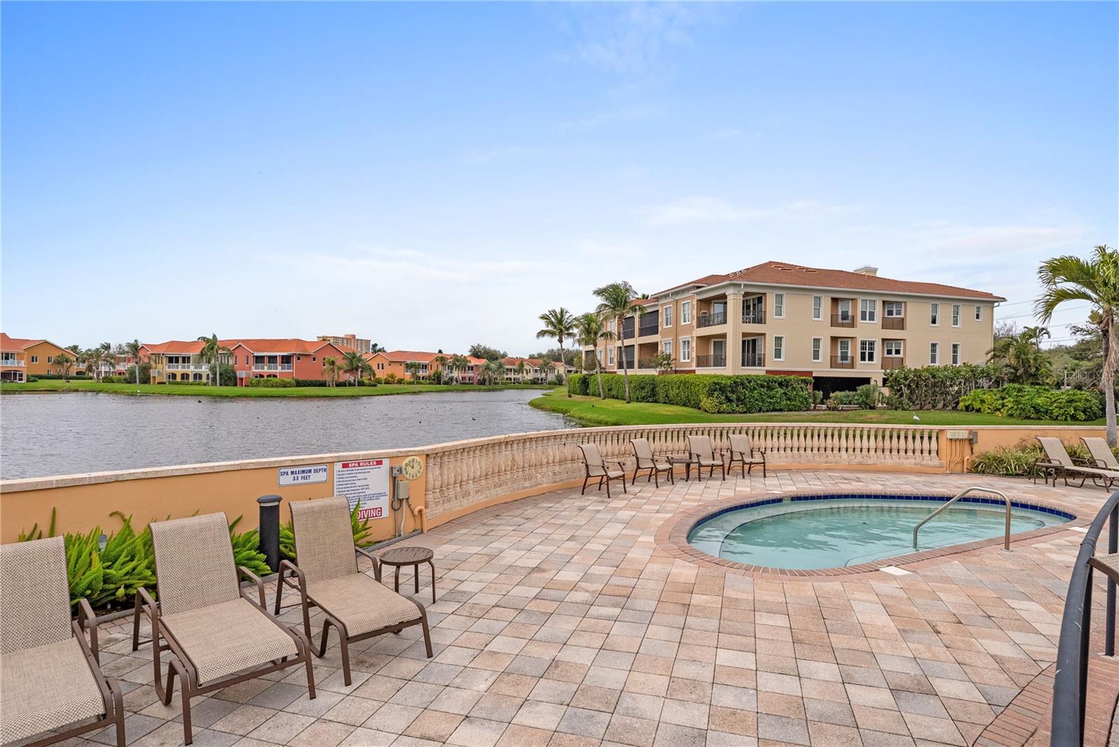 POINTE AT MARINA BAY CONDO THE - Residential