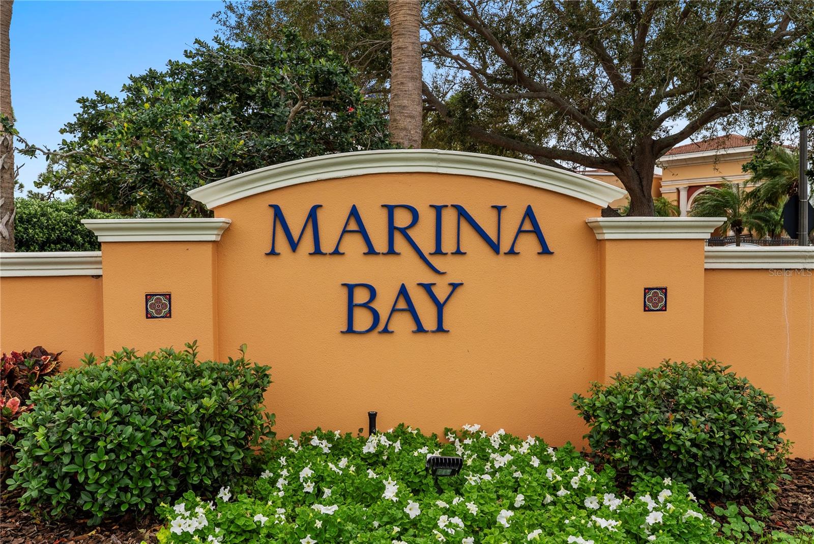 POINTE AT MARINA BAY CONDO THE - Residential