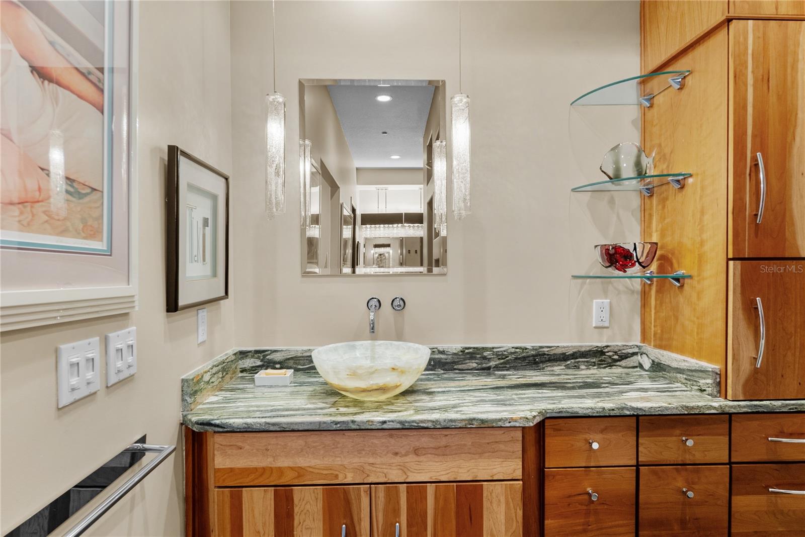 POINTE AT MARINA BAY CONDO THE - Residential