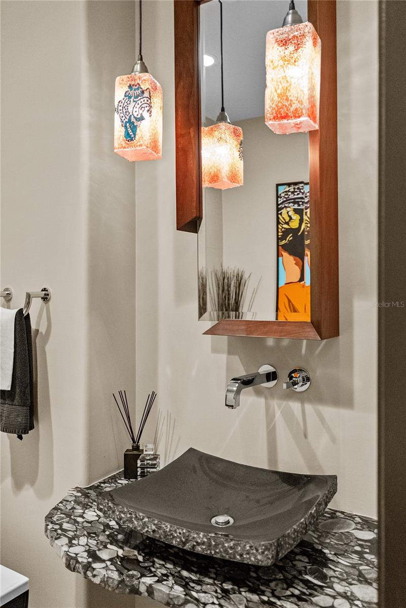 POINTE AT MARINA BAY CONDO THE - Residential