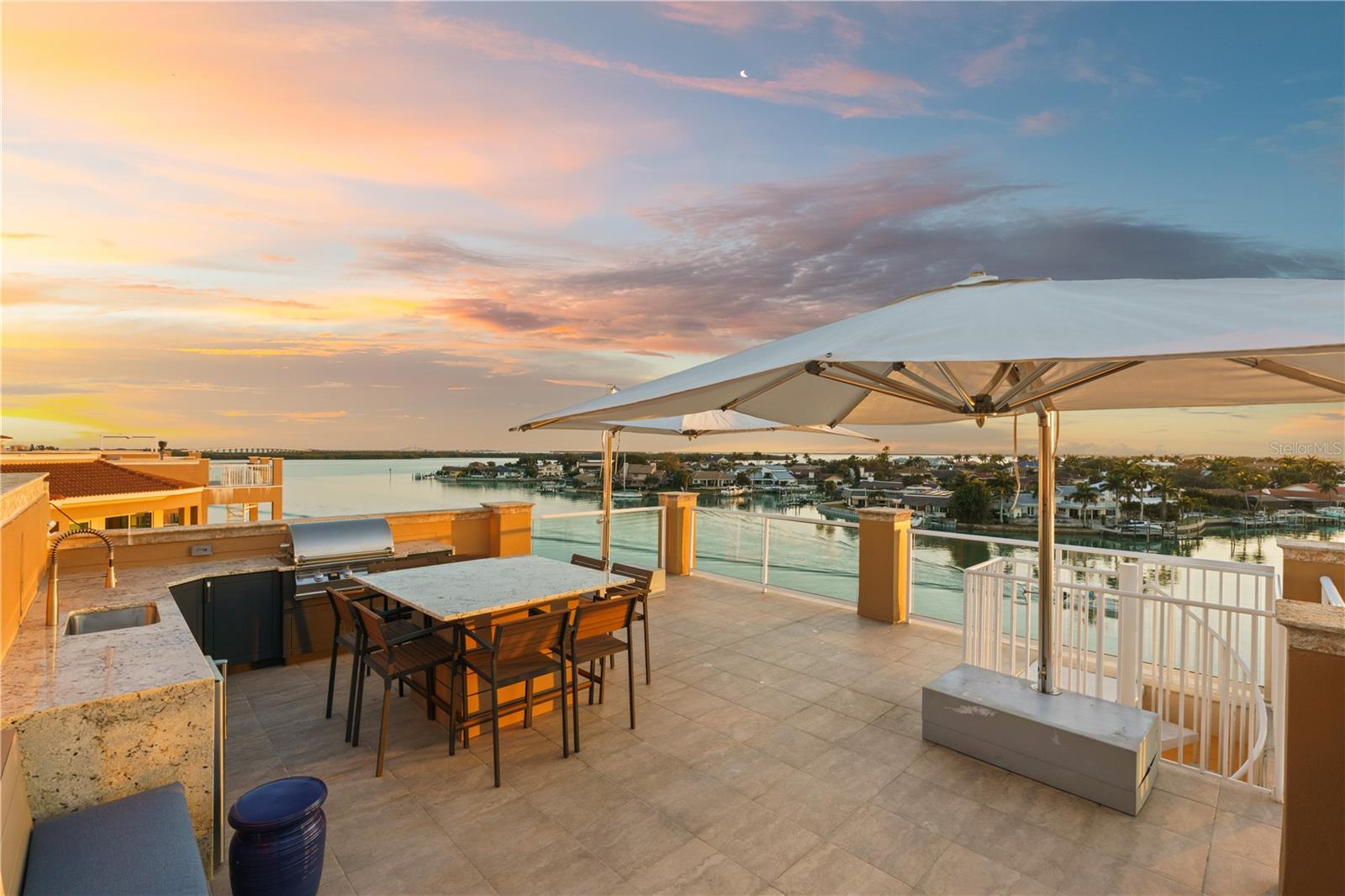 POINTE AT MARINA BAY CONDO THE - Residential