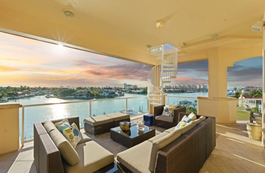 POINTE AT MARINA BAY CONDO THE - Residential