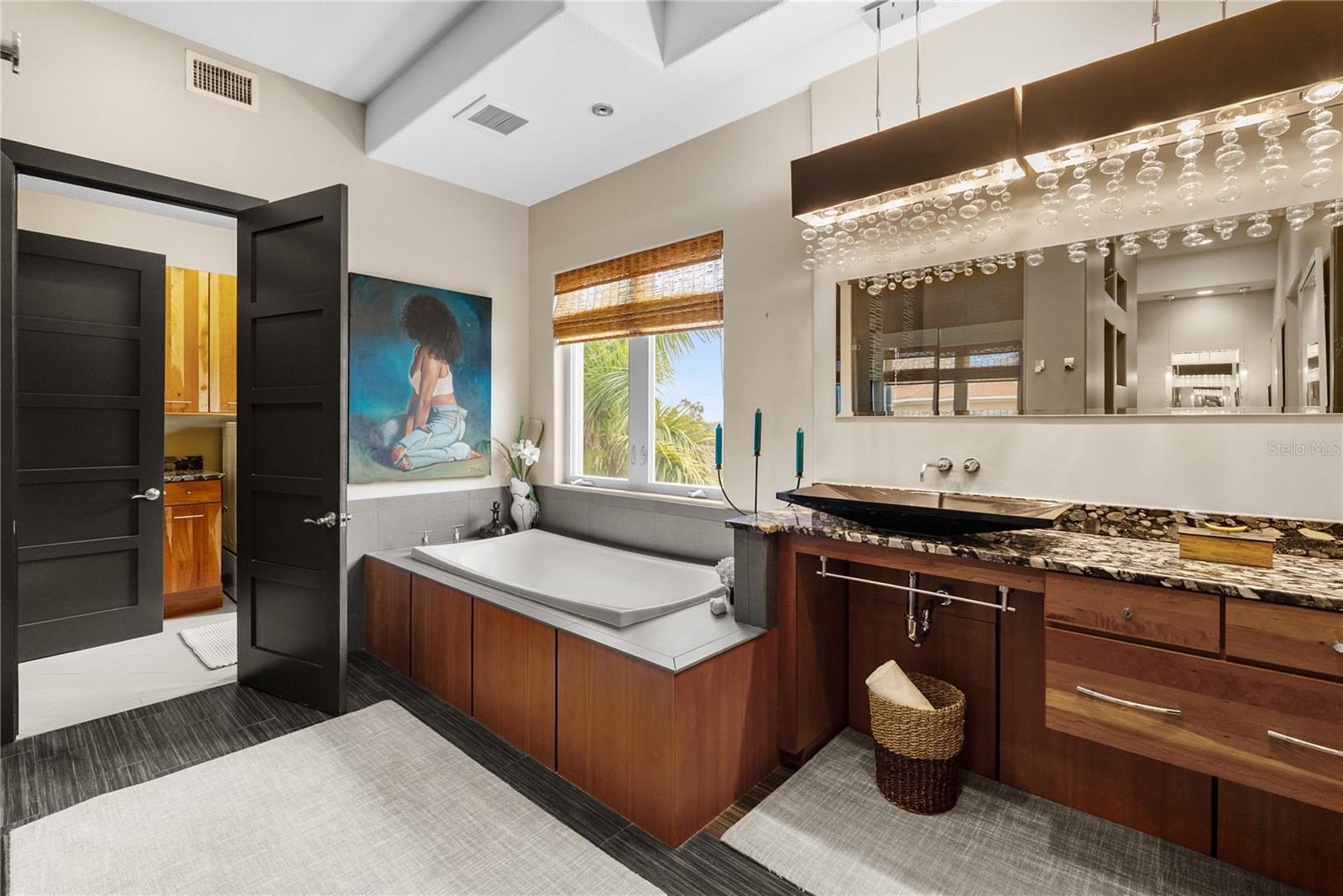 POINTE AT MARINA BAY CONDO THE - Residential