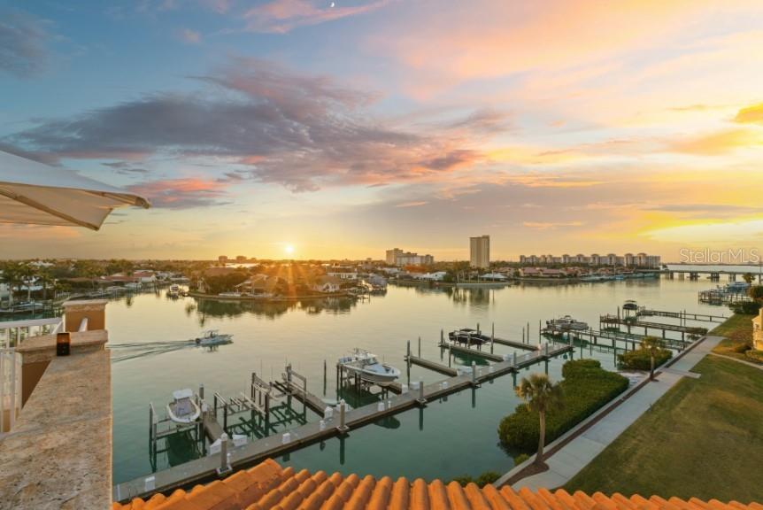 POINTE AT MARINA BAY CONDO THE - Residential