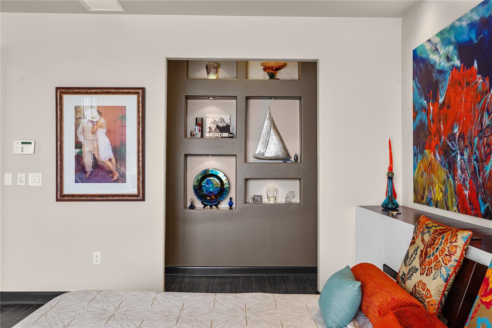 POINTE AT MARINA BAY CONDO THE - Residential