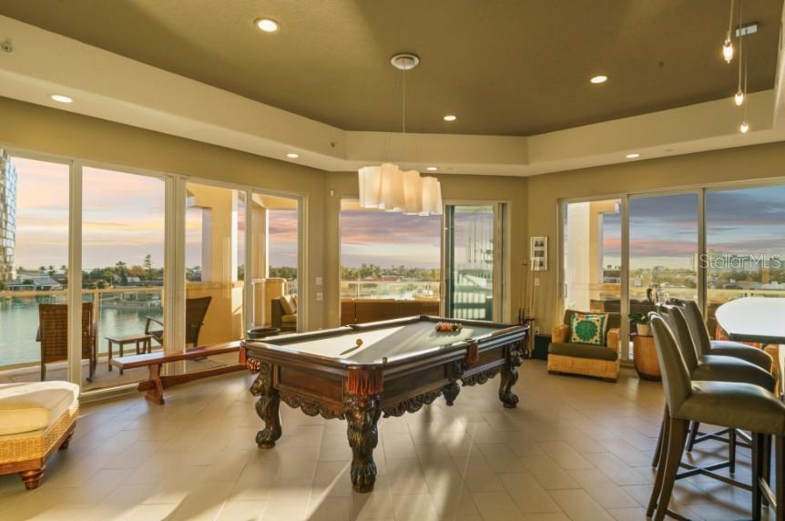 POINTE AT MARINA BAY CONDO THE - Residential