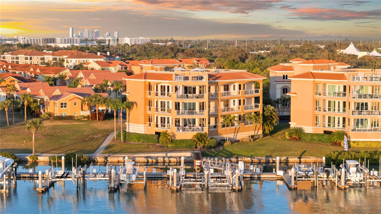 POINTE AT MARINA BAY CONDO THE - Residential