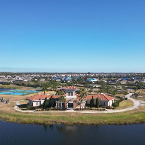 A home in WIMAUMA