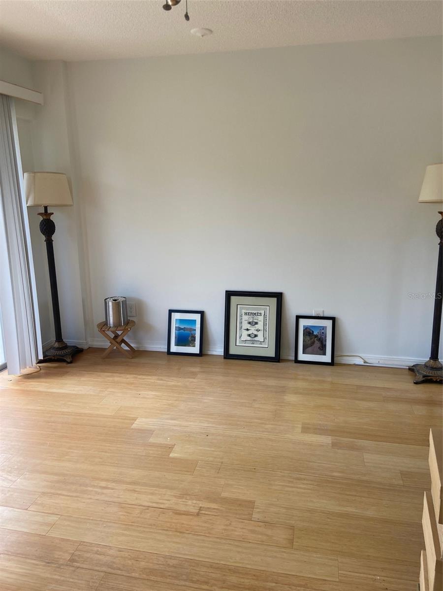 1100 N SHORE DRIVE NE 104