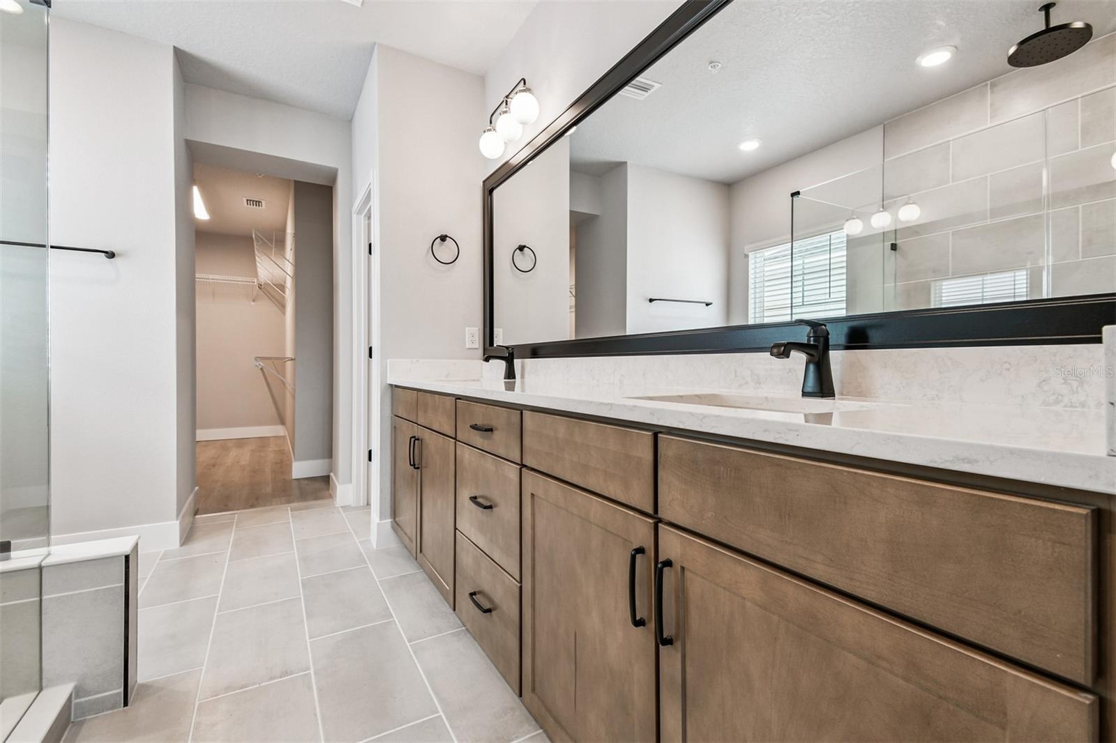 EMERALD LANDING AT WATERSIDE - Residential