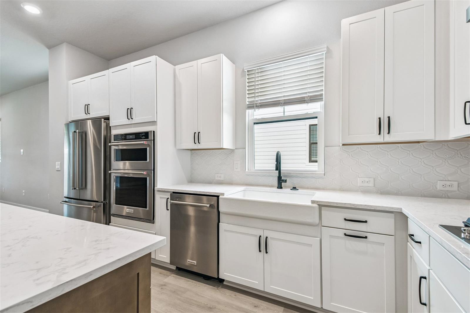 EMERALD LANDING AT WATERSIDE - Residential