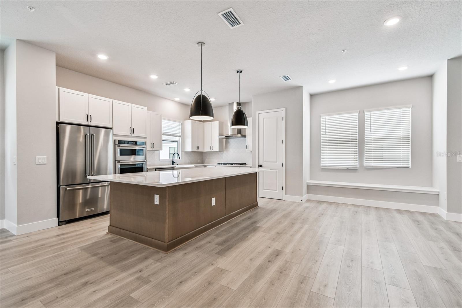 EMERALD LANDING AT WATERSIDE - Residential