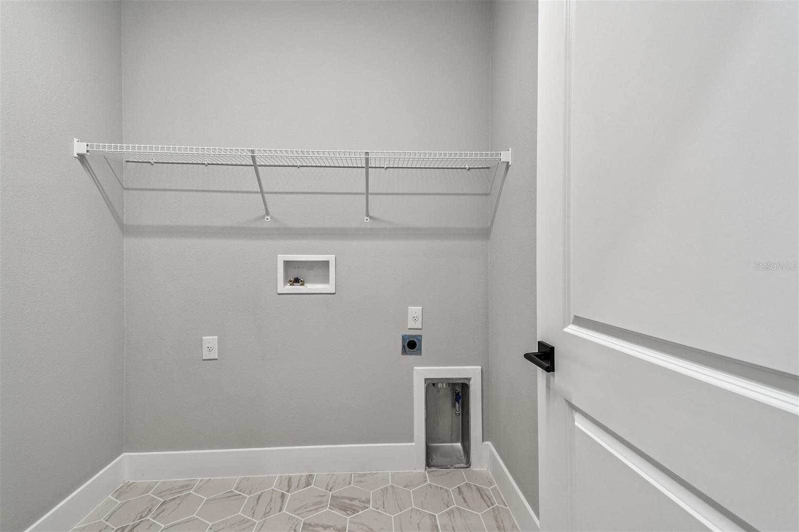 EMERALD LANDING AT WATERSIDE - Residential