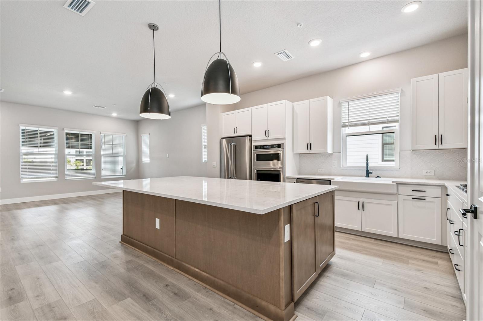 EMERALD LANDING AT WATERSIDE - Residential
