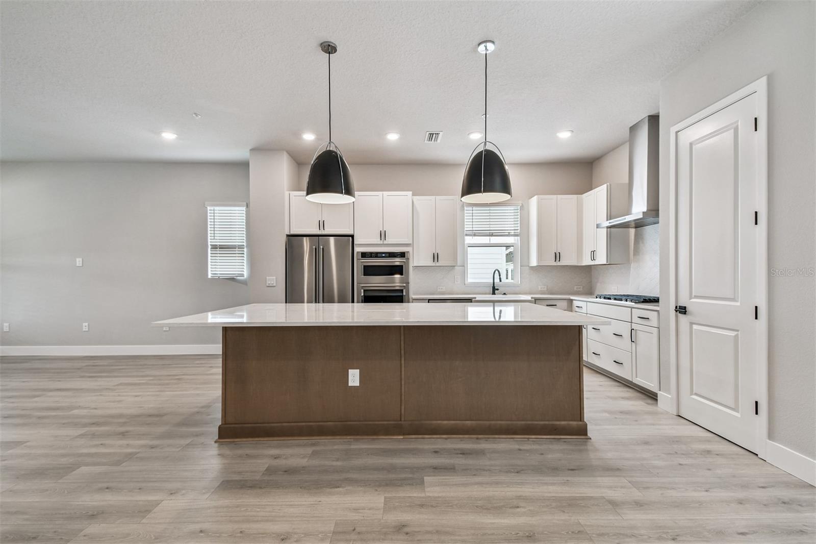 EMERALD LANDING AT WATERSIDE - Residential
