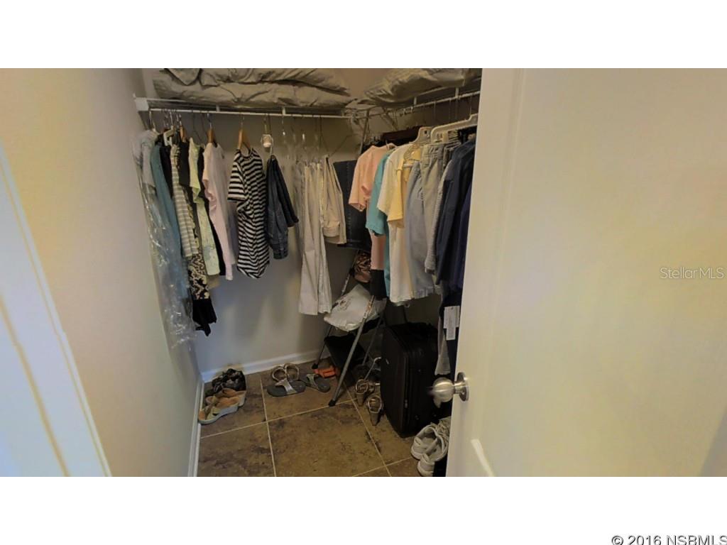 Venetian Bat Un 01 Ph 01B - Residential