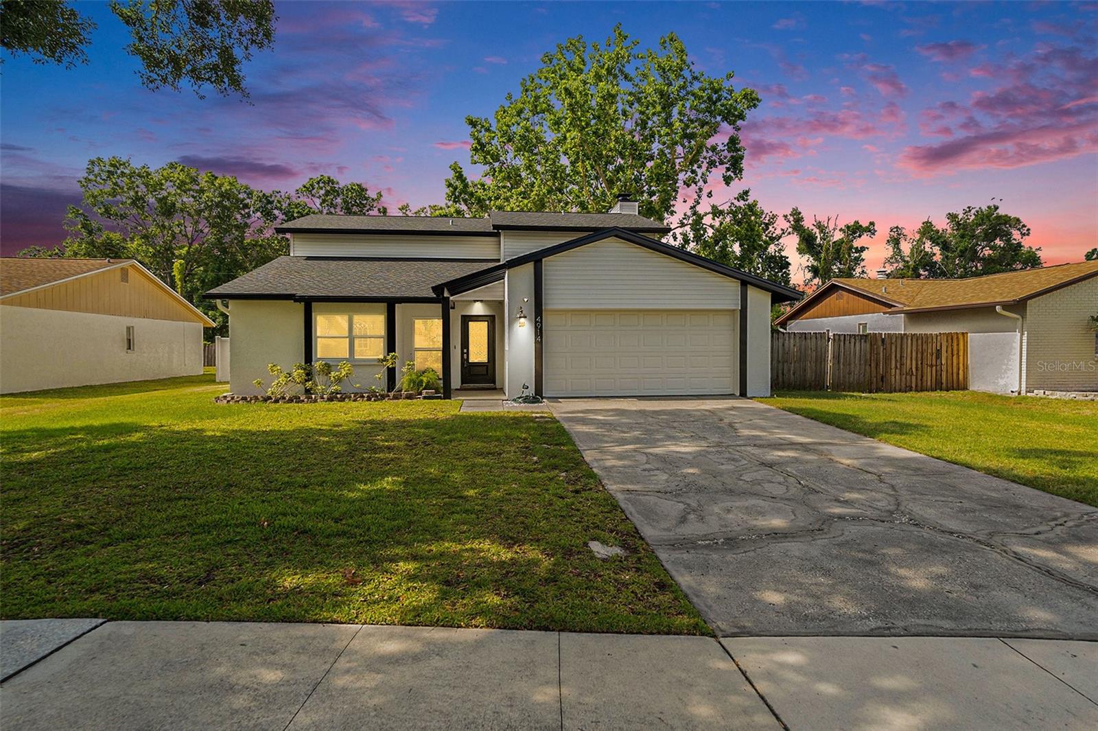 4914 COUNTRY HILLS DRIVE