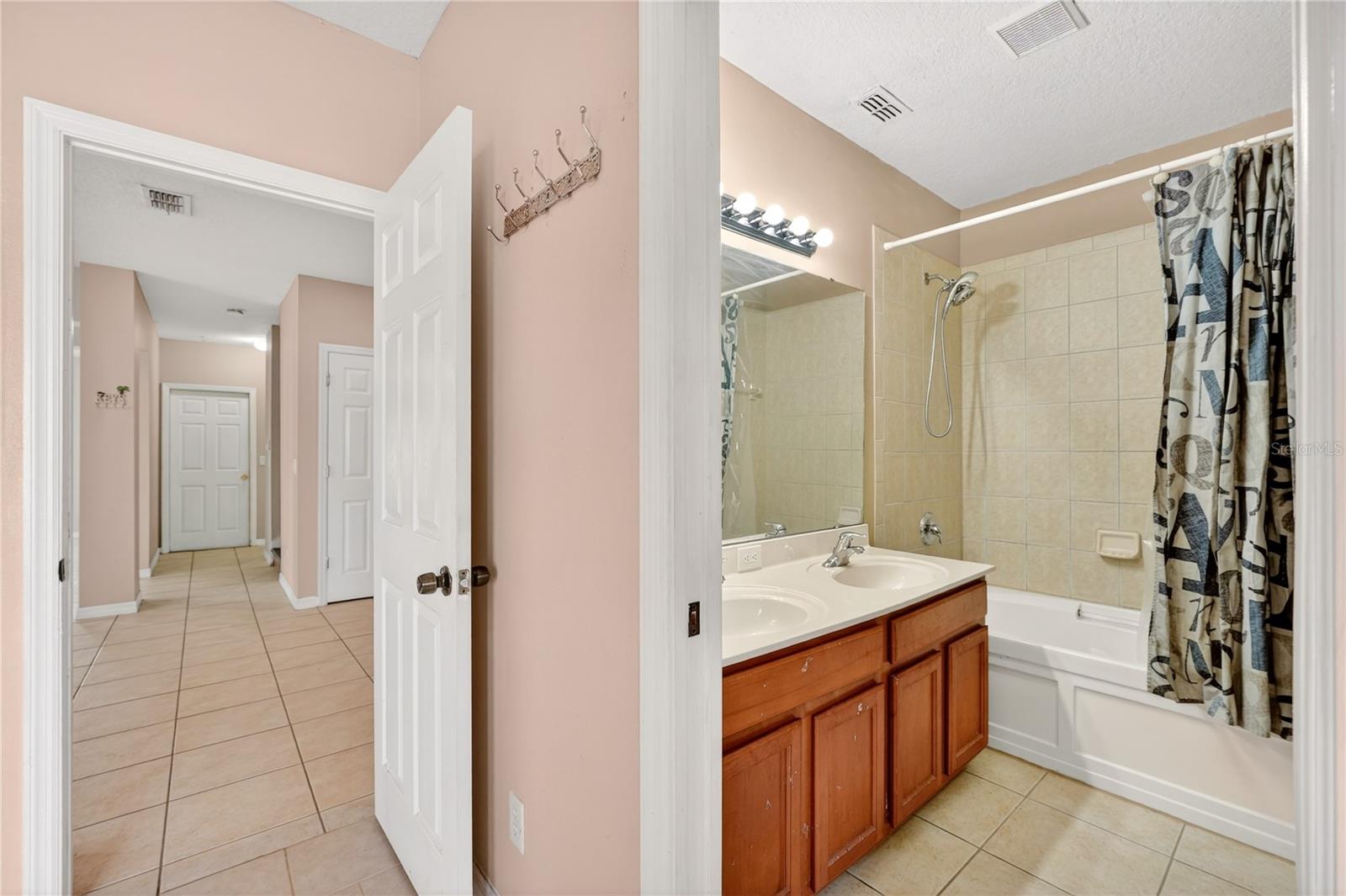 CYPRESS LAKES TOWNHOMES PH 2 UNIT 2 - Residential