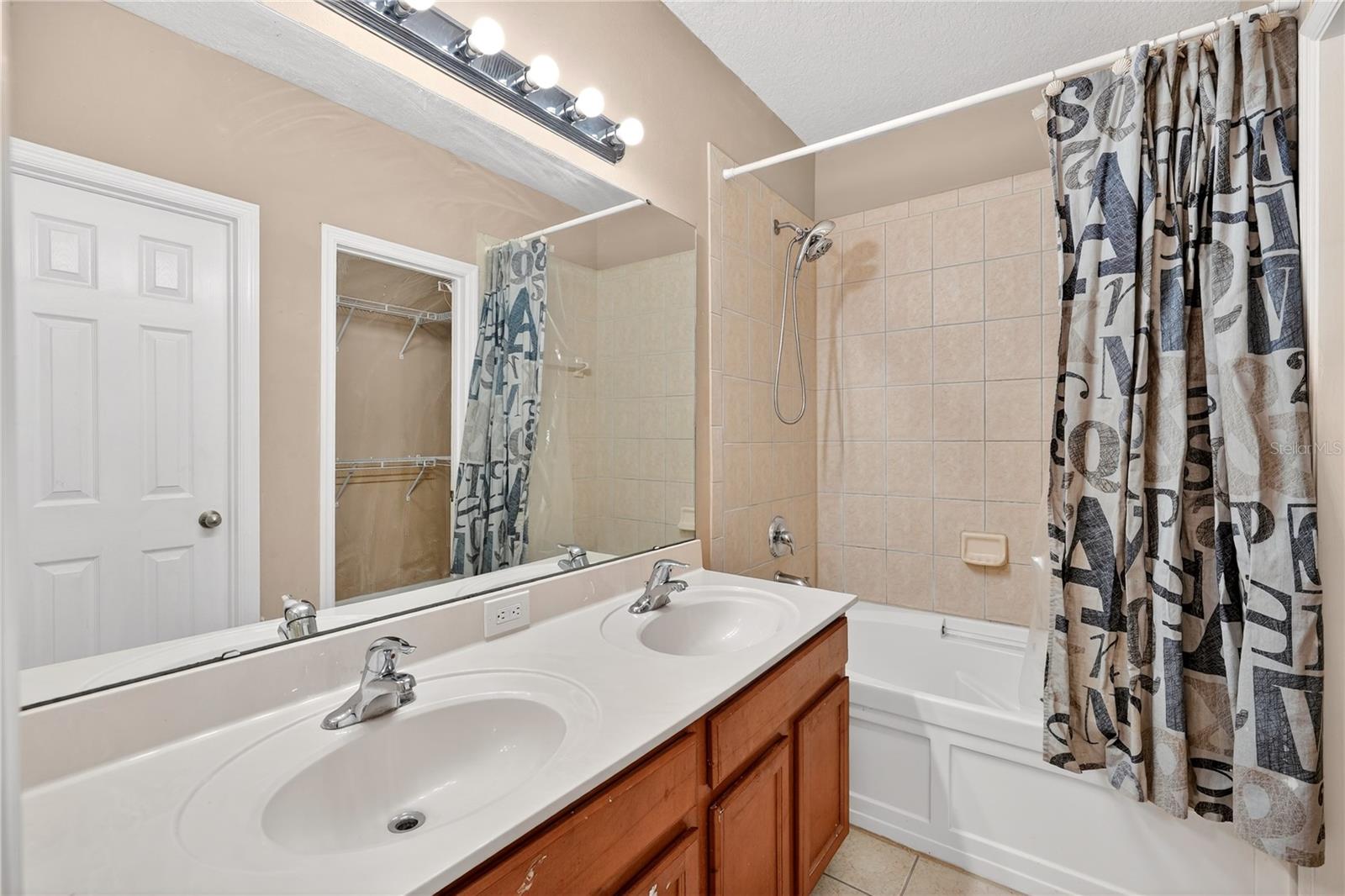 CYPRESS LAKES TOWNHOMES PH 2 UNIT 2 - Residential