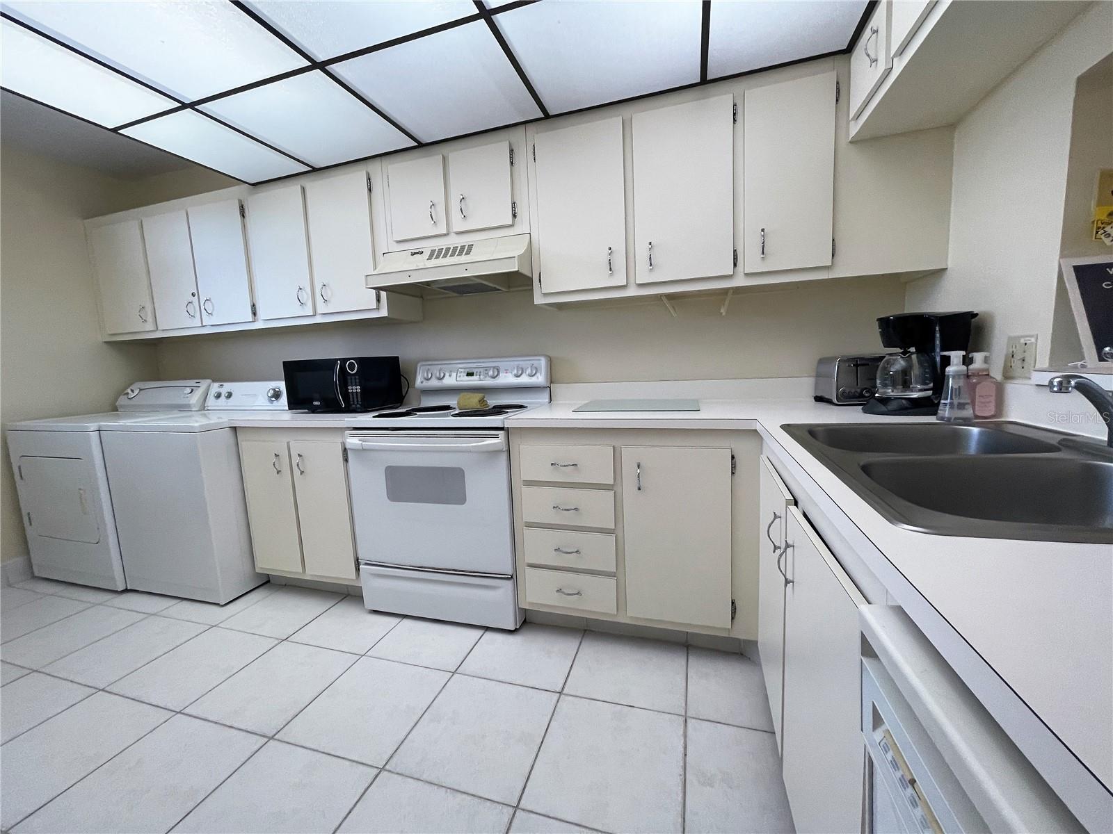 SURFSIDE TOWER CONDO - Residential Lease