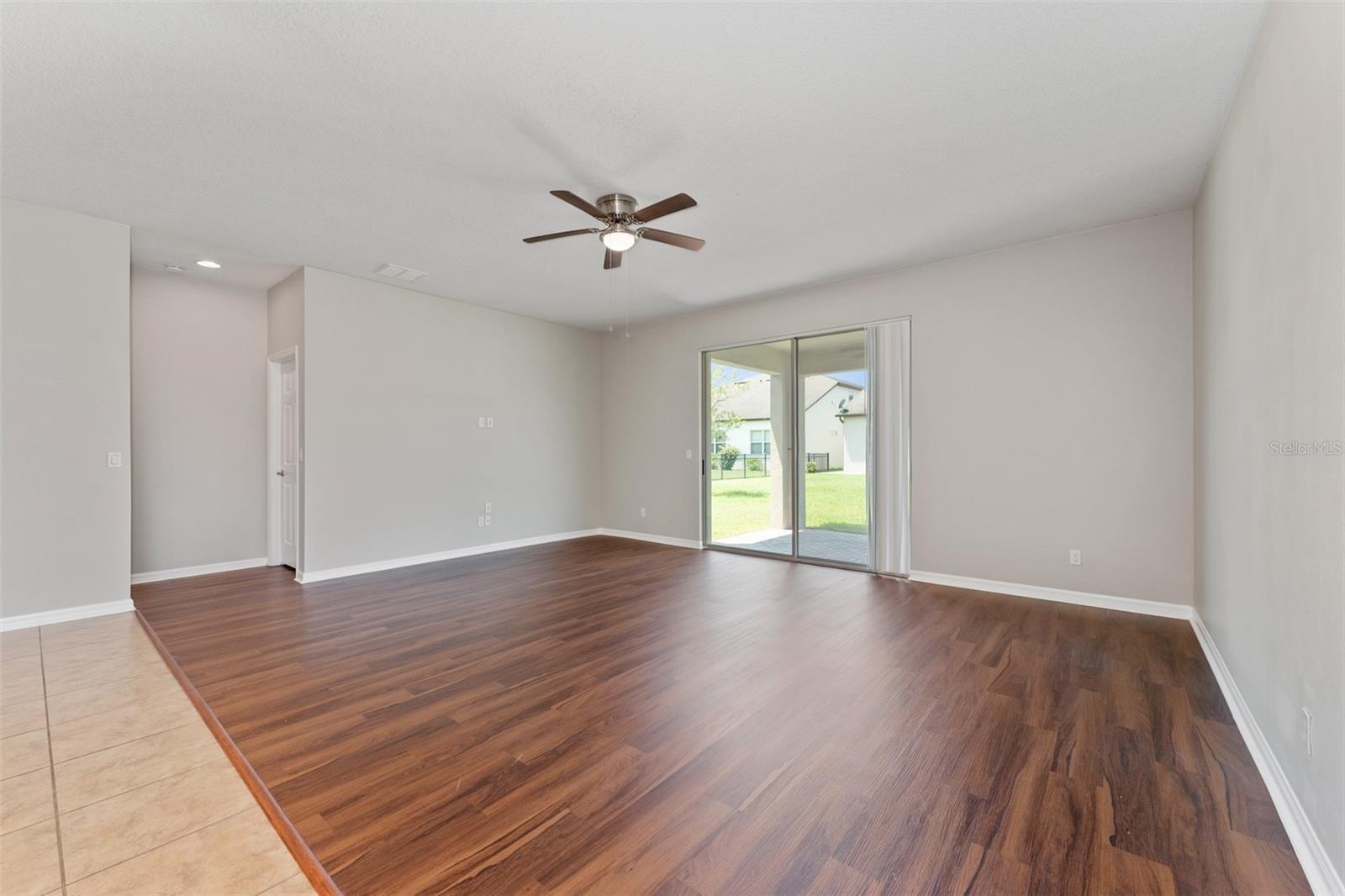 LAKESHORE AT NARCOOSSEE PH 3 - Residential Lease