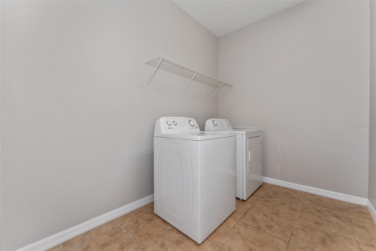 LAKESHORE AT NARCOOSSEE PH 3 - Residential Lease