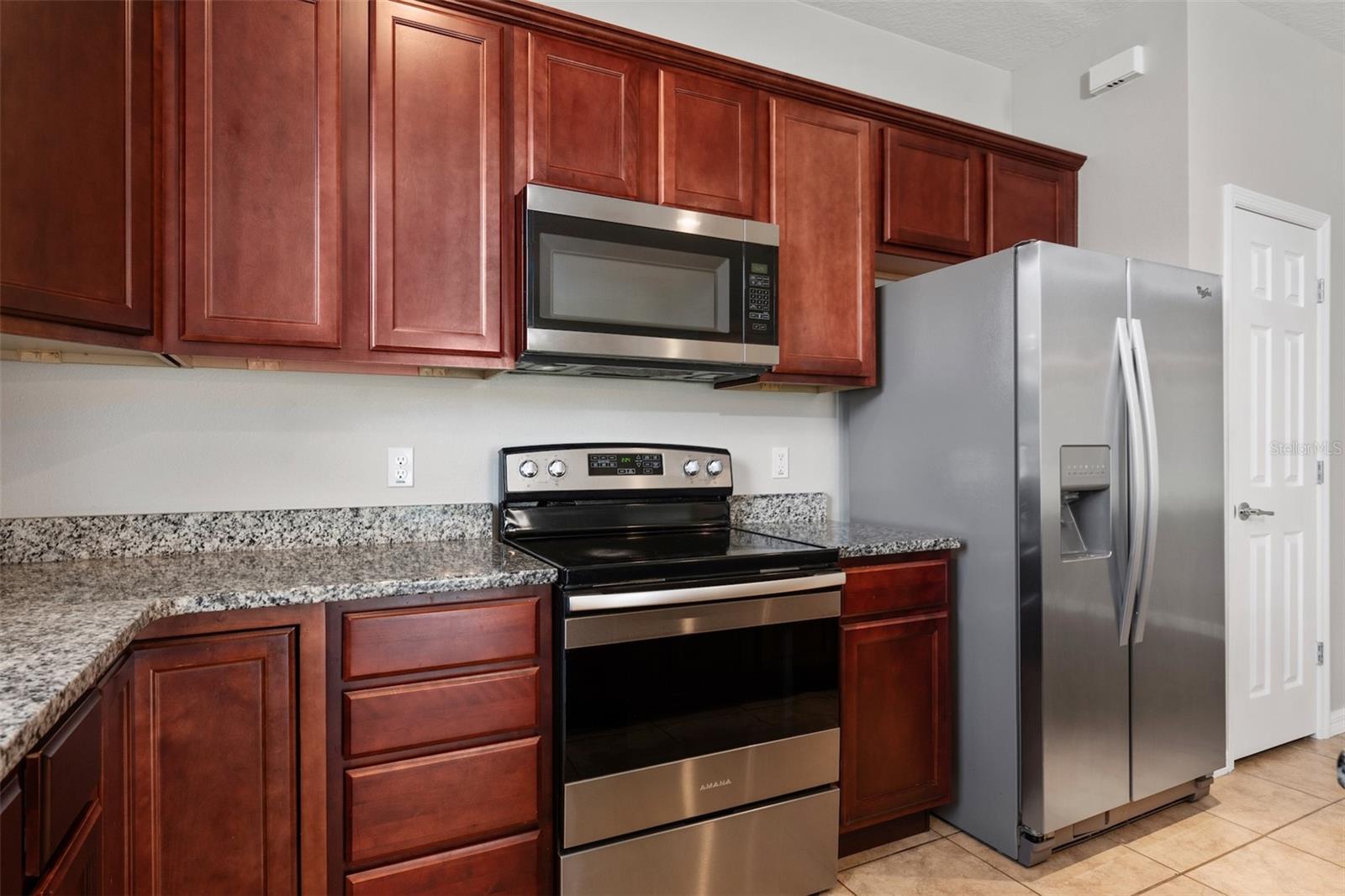 LAKESHORE AT NARCOOSSEE PH 3 - Residential Lease