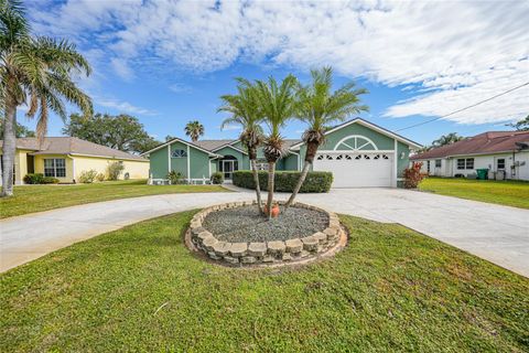 A home in PORT CHARLOTTE