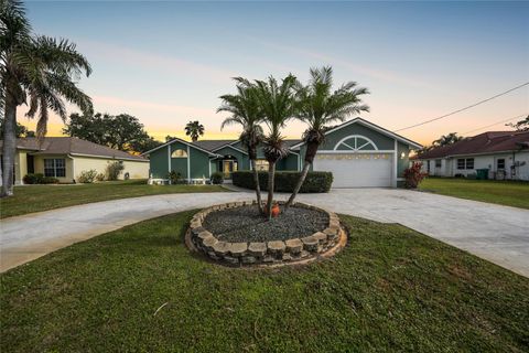 A home in PORT CHARLOTTE